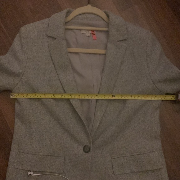 LOFT Pale Gray Blazer - size 6P herringbone - Picture 7 of 7